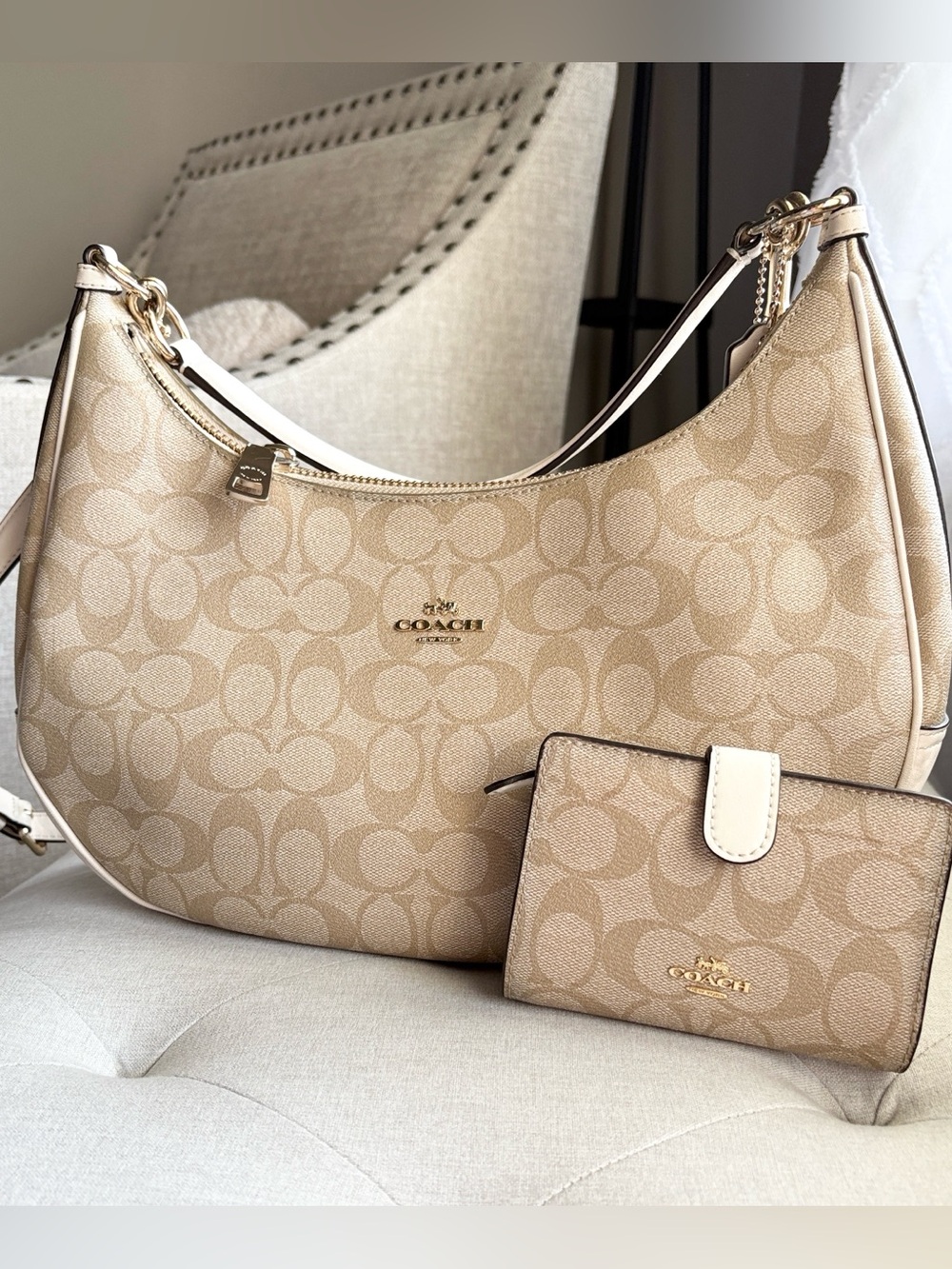 Coach Jules shoulder bag with matching wallet, good preowned condition